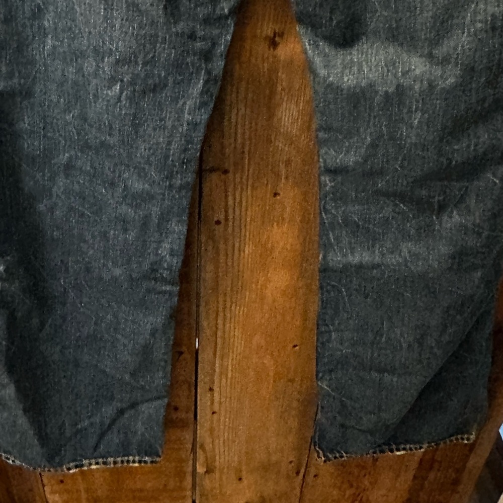Silver 1945 men’s bootcut distressed denim blue jeans. Size 36x36 - Picture 10 of 10